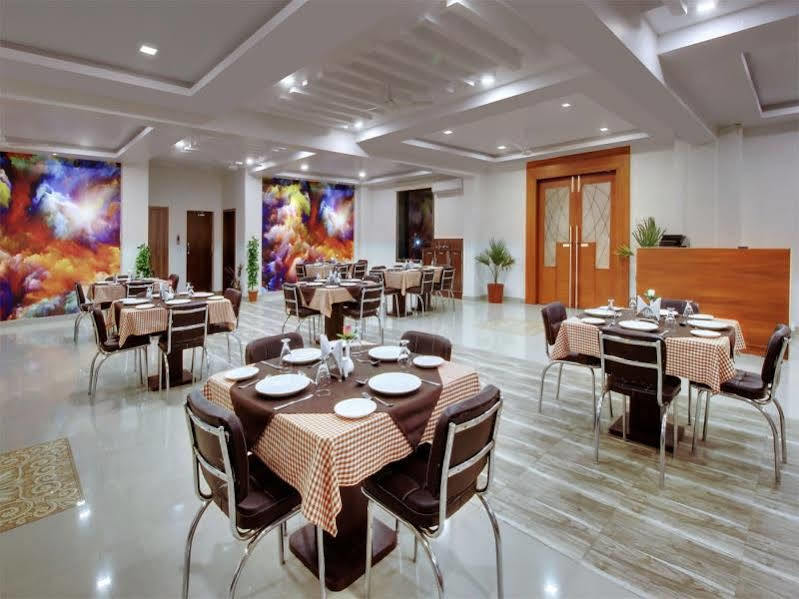 Palette - The Elegance Resort Chittorgarh Bagian luar foto
