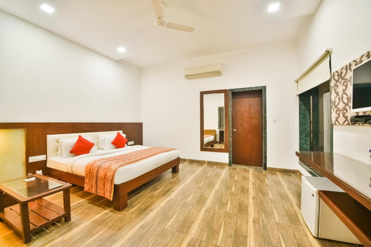 Palette - The Elegance Resort Chittorgarh Bagian luar foto