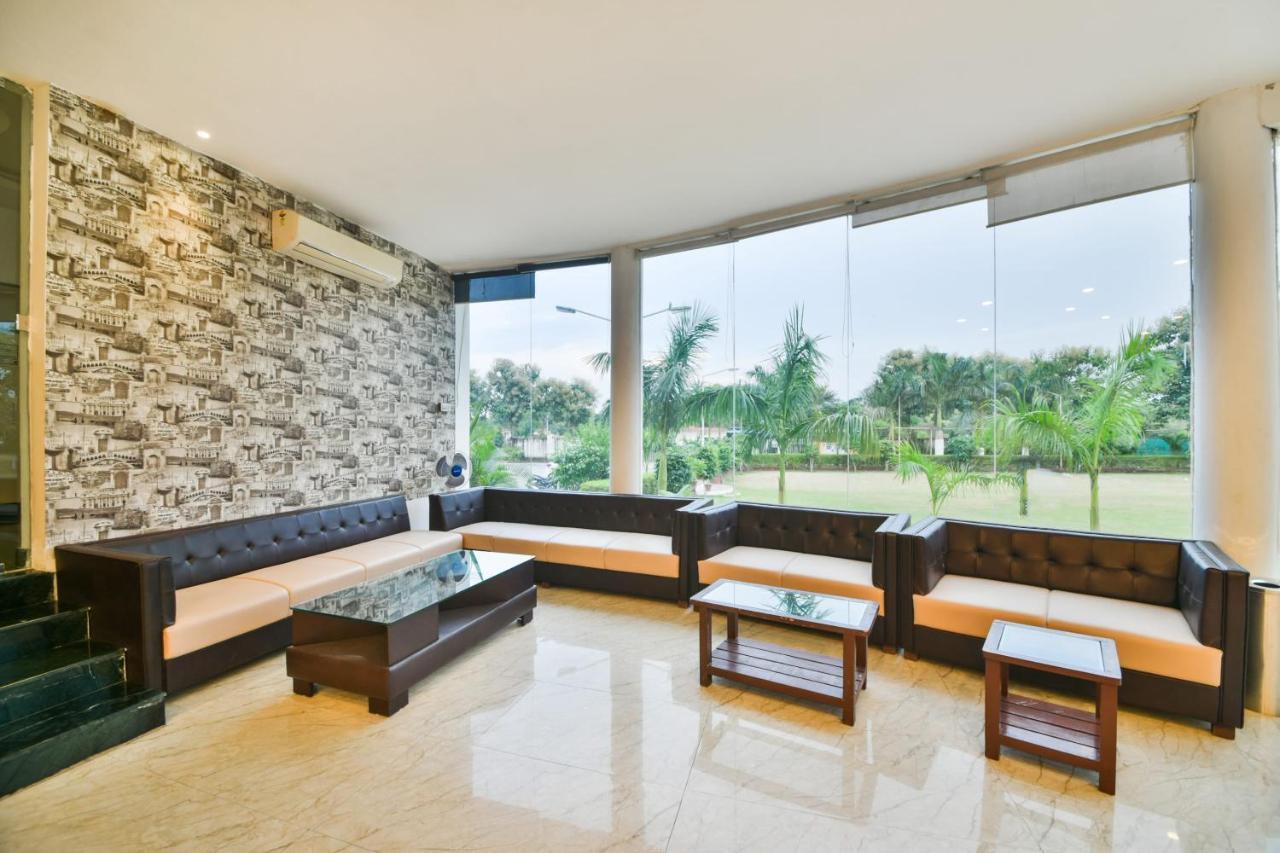 Palette - The Elegance Resort Chittorgarh Bagian luar foto