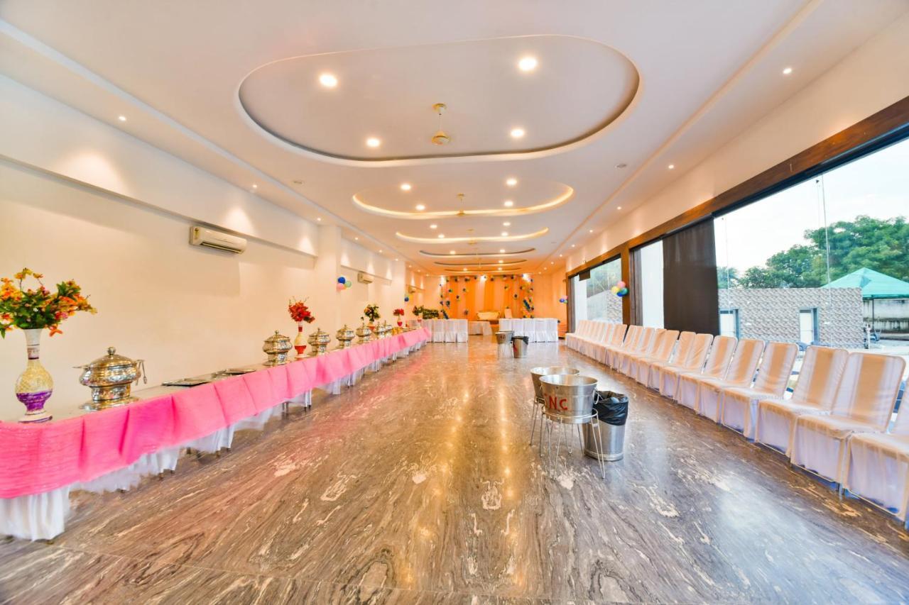 Palette - The Elegance Resort Chittorgarh Bagian luar foto