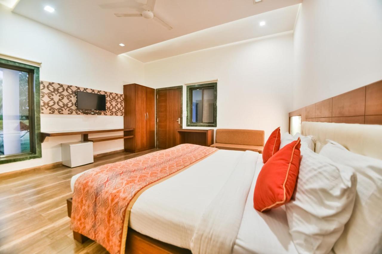Palette - The Elegance Resort Chittorgarh Bagian luar foto