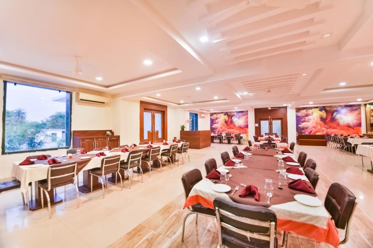 Palette - The Elegance Resort Chittorgarh Bagian luar foto