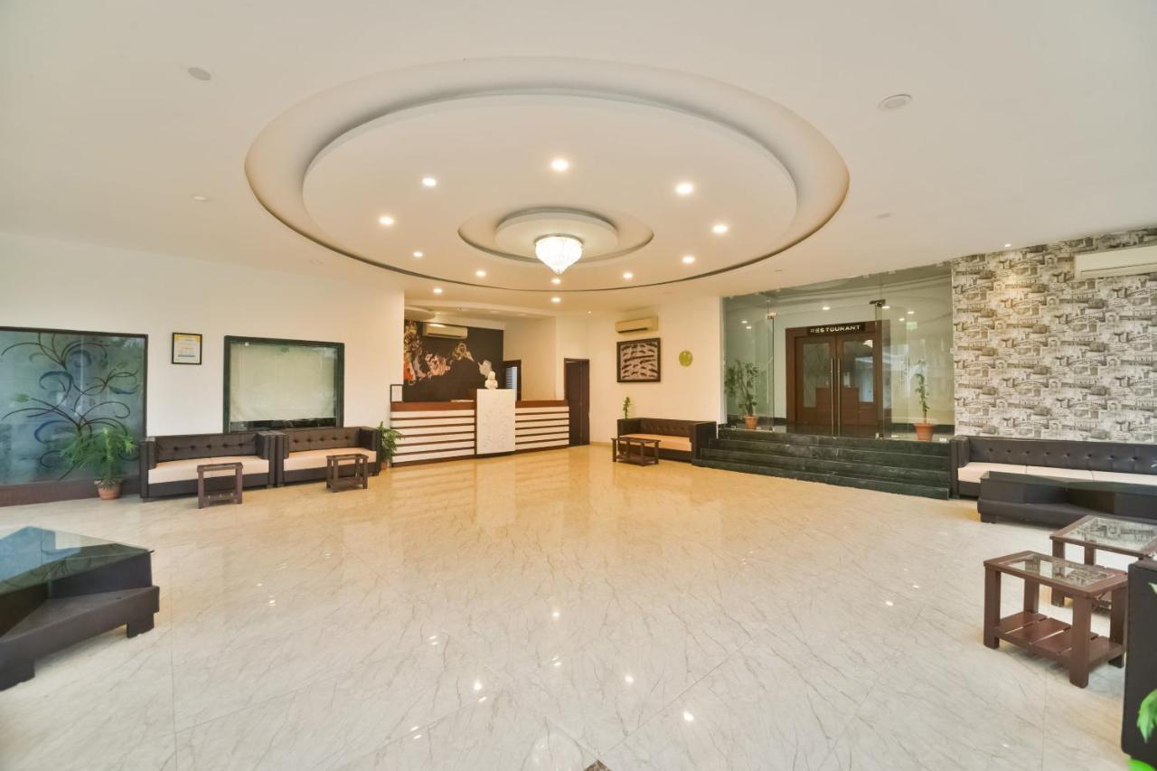 Palette - The Elegance Resort Chittorgarh Bagian luar foto
