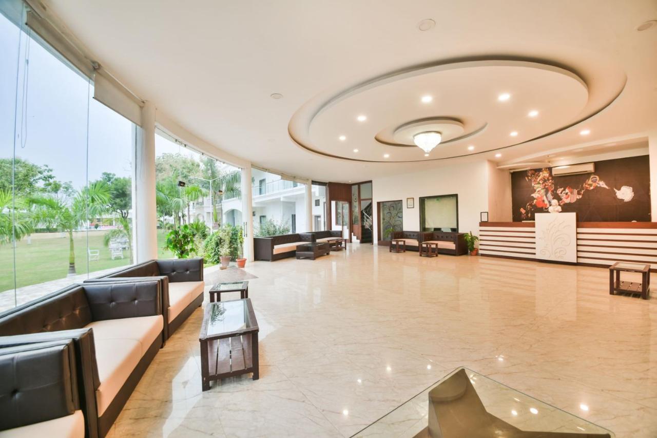 Palette - The Elegance Resort Chittorgarh Bagian luar foto